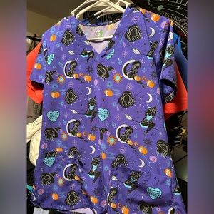 Mediums Halloween top